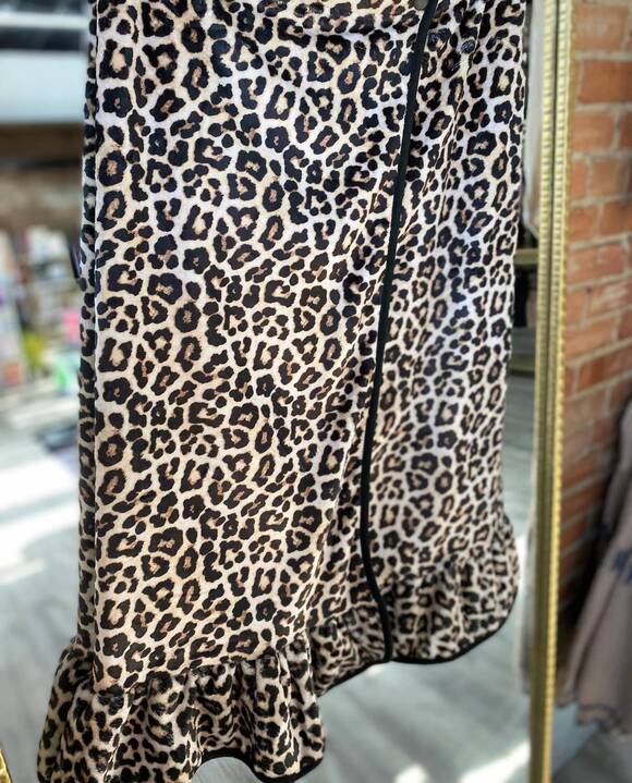 JESS LEA Other - NEW JESS LEA wrap it up bath towel in cheetah